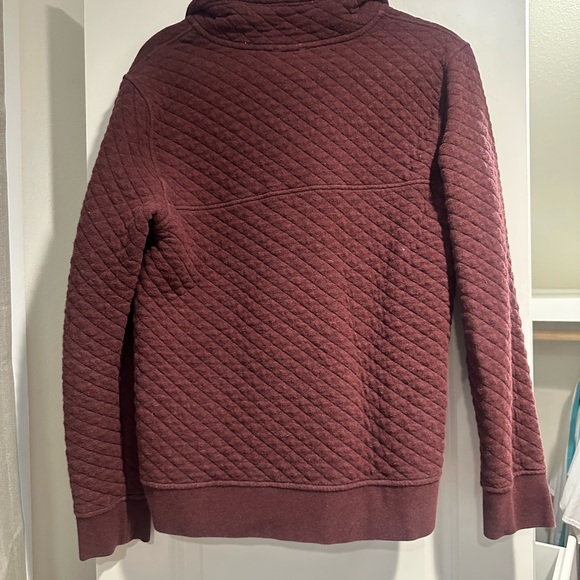 Patagonia Women's Quilted Zip-Neck Pullover - Burgundy with Navy Trim - Picture 3 of 3